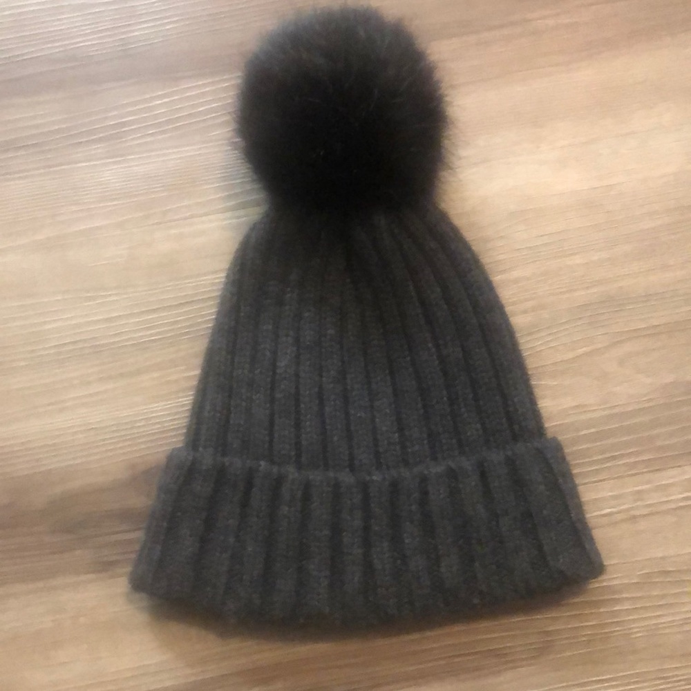 Like new beanie